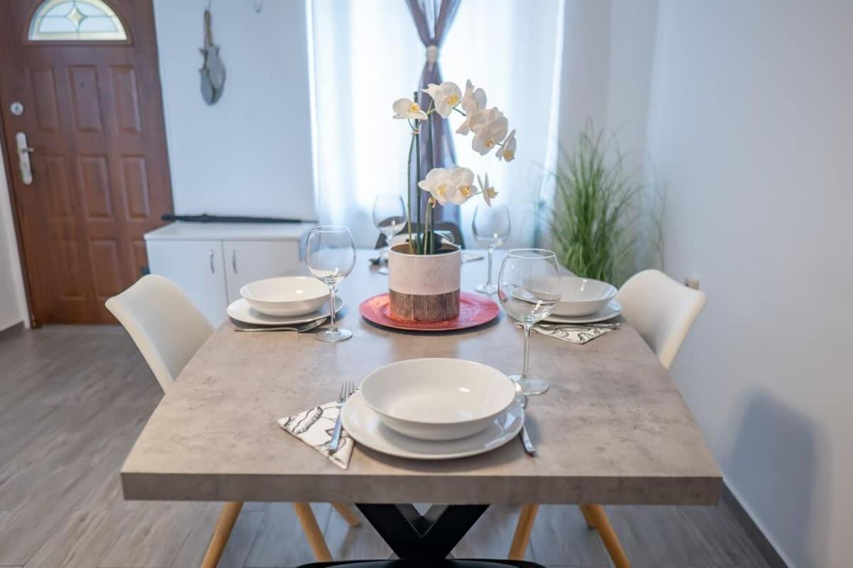 Chic Central Flat With River View Budapešť Exteriér fotografie