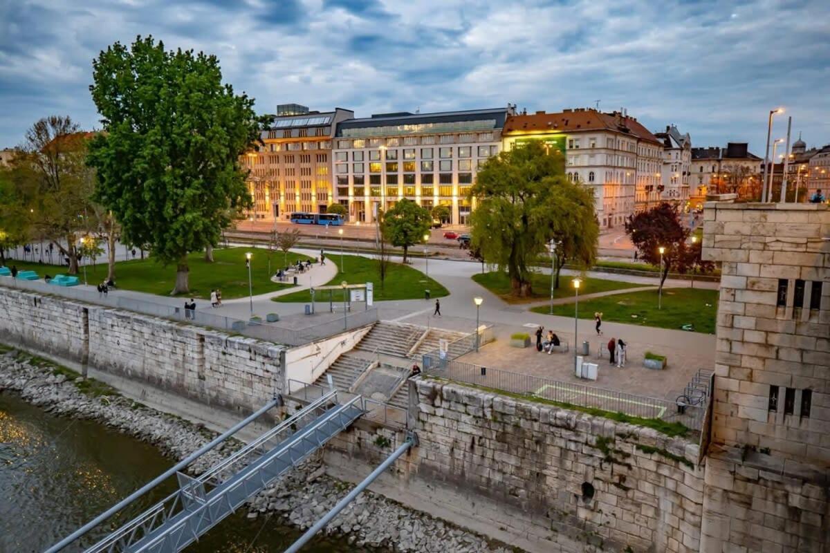Chic Central Flat With River View Budapešť Exteriér fotografie